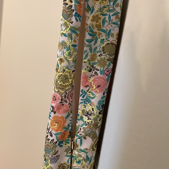 Rachel by Rachel Roy sundress in a lovely floral print. Size 4. - Picture 6 of 12